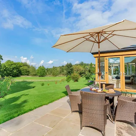 2 Bed In Pateley Bridge 89622 Holiday home Summer Bridge