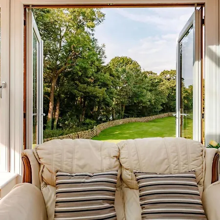 2 Bed In Harrogate Oc-89622 *